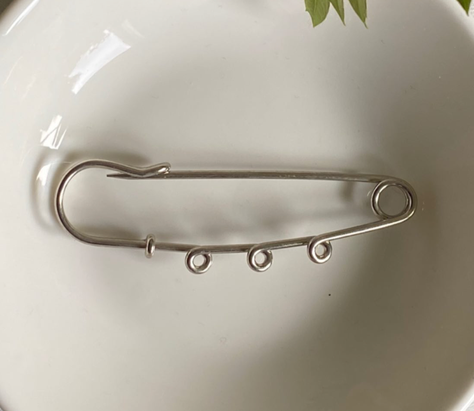 BROCHE IMPERDIBLE PARA PRENDEDOR